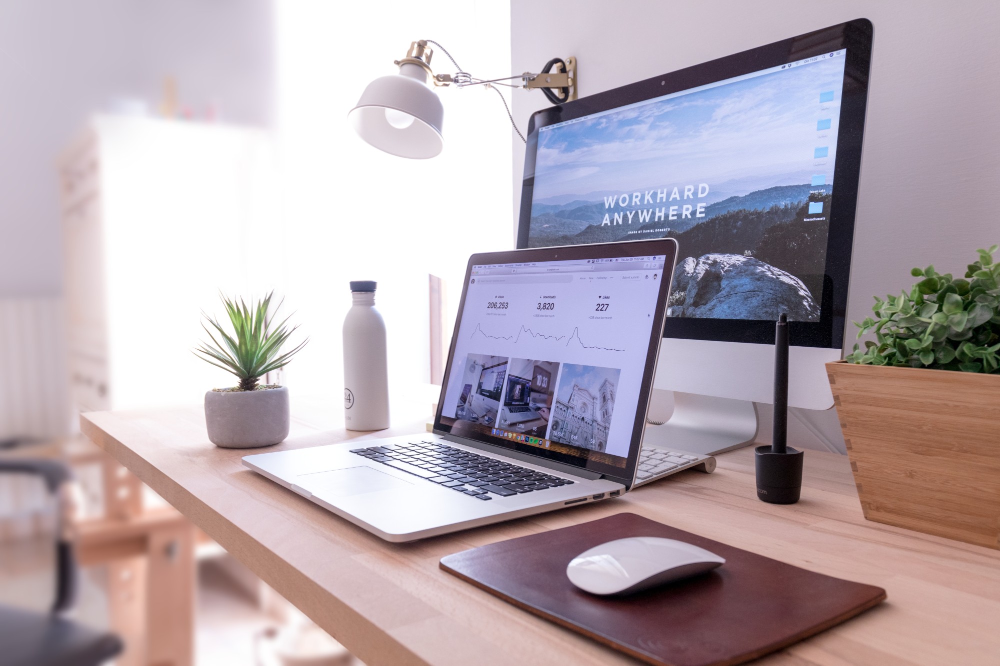 ordinateur et smartphone pour site web adaptatif